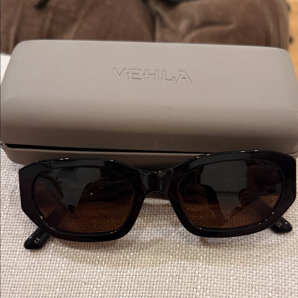 Vehla Black and Brown Sunglasses